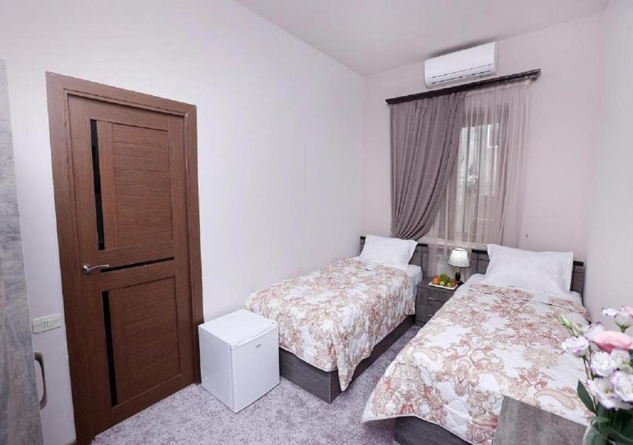 Yard Guesthouse Jerevan Buitenkant foto