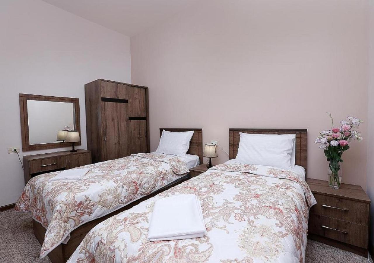 Yard Guesthouse Jerevan Buitenkant foto