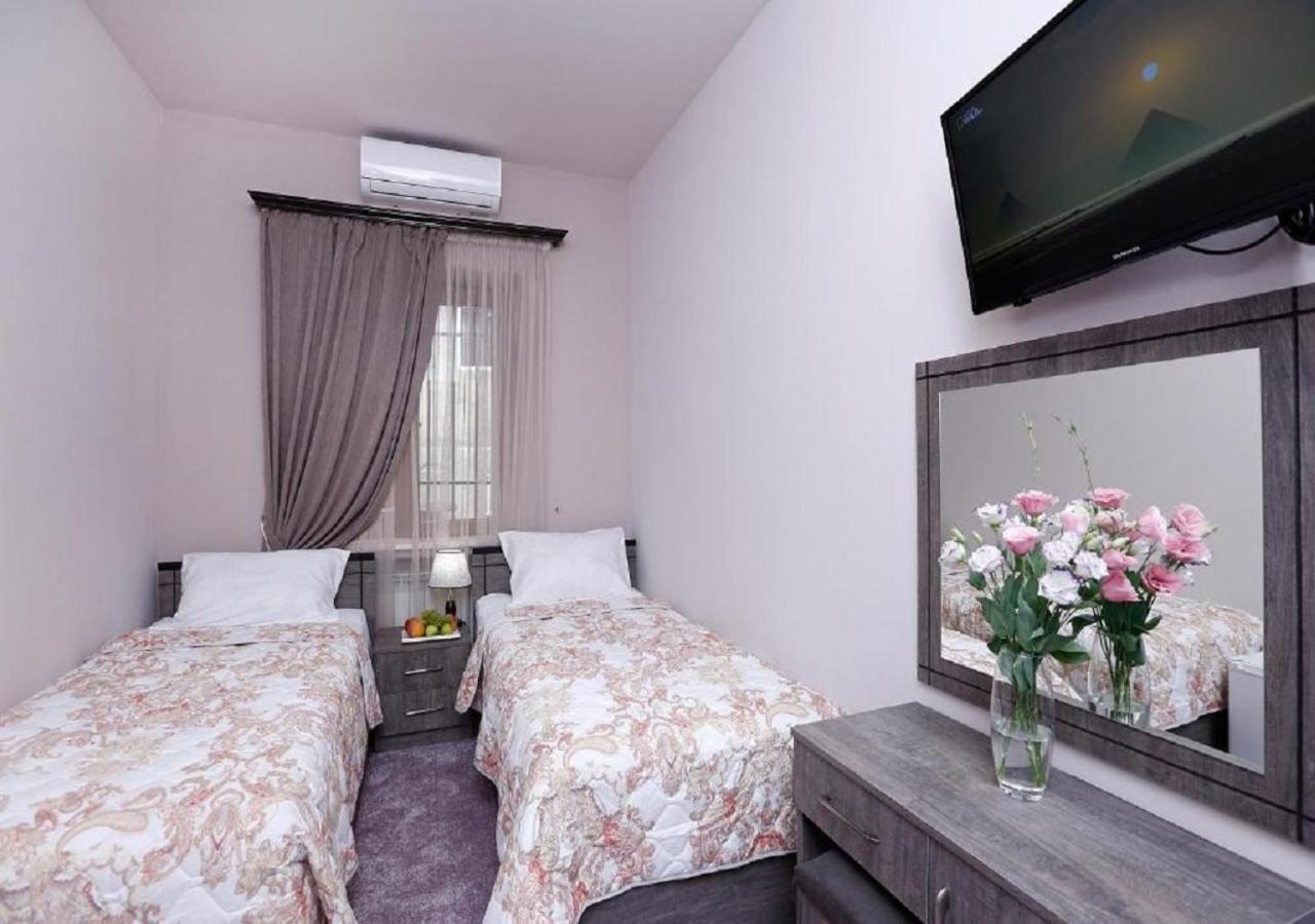 Yard Guesthouse Jerevan Buitenkant foto